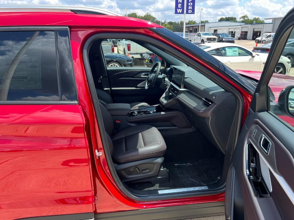 new 2025 Ford Explorer car, priced at $49,070