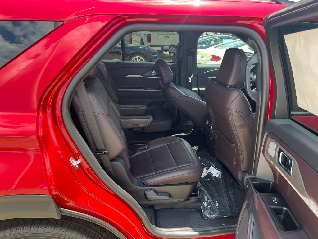 new 2025 Ford Explorer car, priced at $49,070