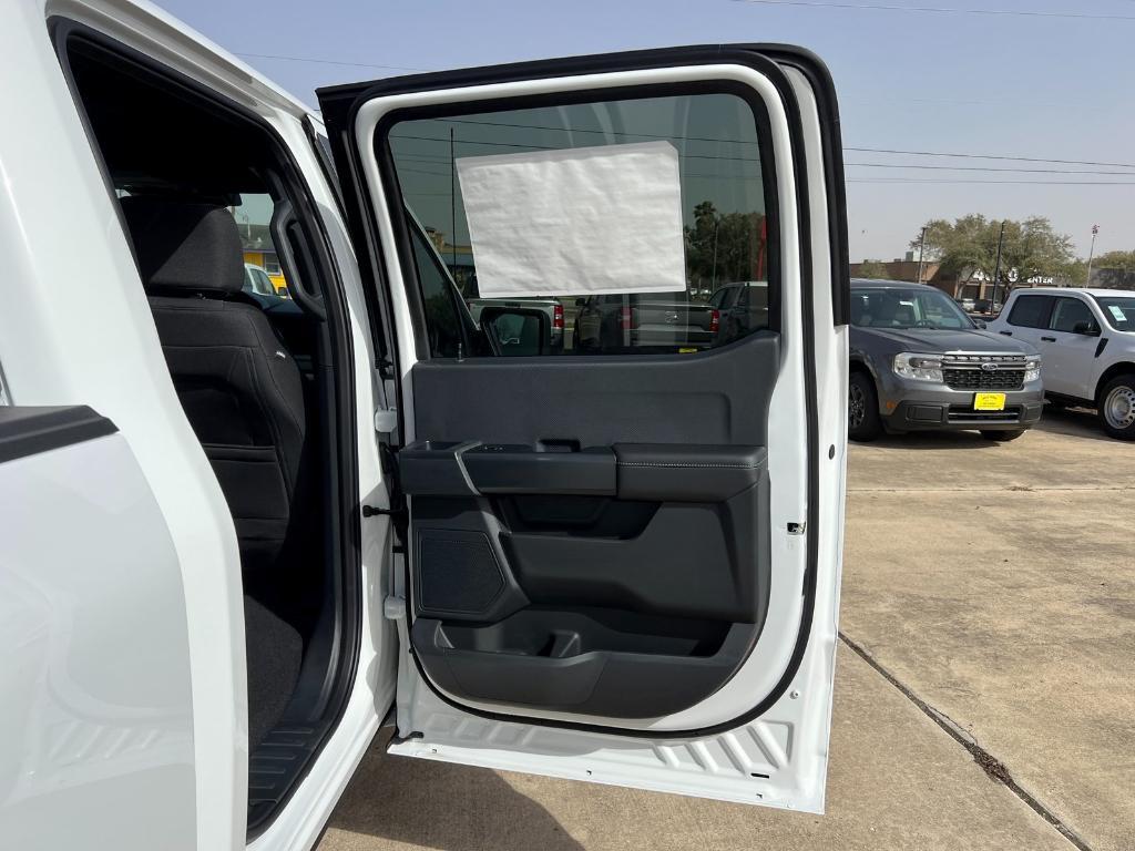 new 2025 Ford F-150 car, priced at $50,660