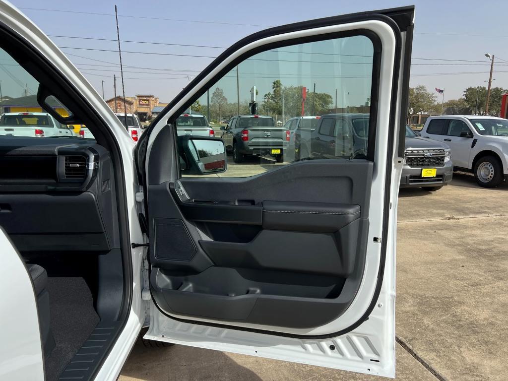 new 2025 Ford F-150 car, priced at $50,660