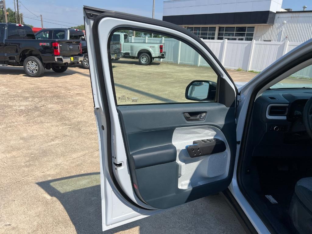 new 2025 Ford Maverick car, priced at $28,885