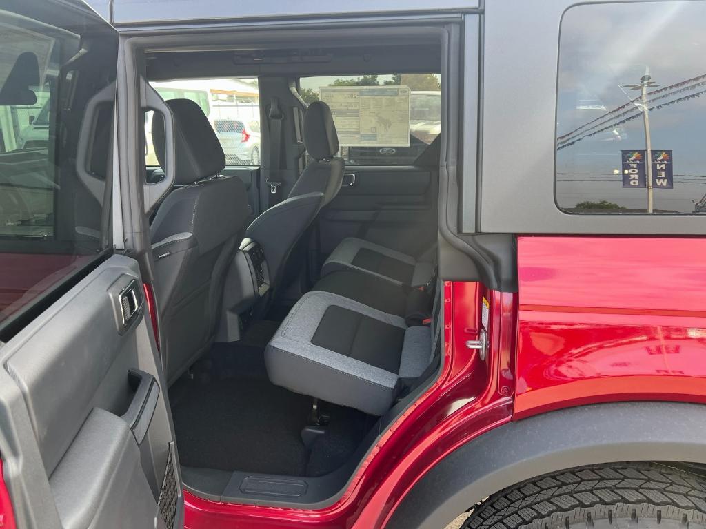 new 2025 Ford Bronco car, priced at $42,960