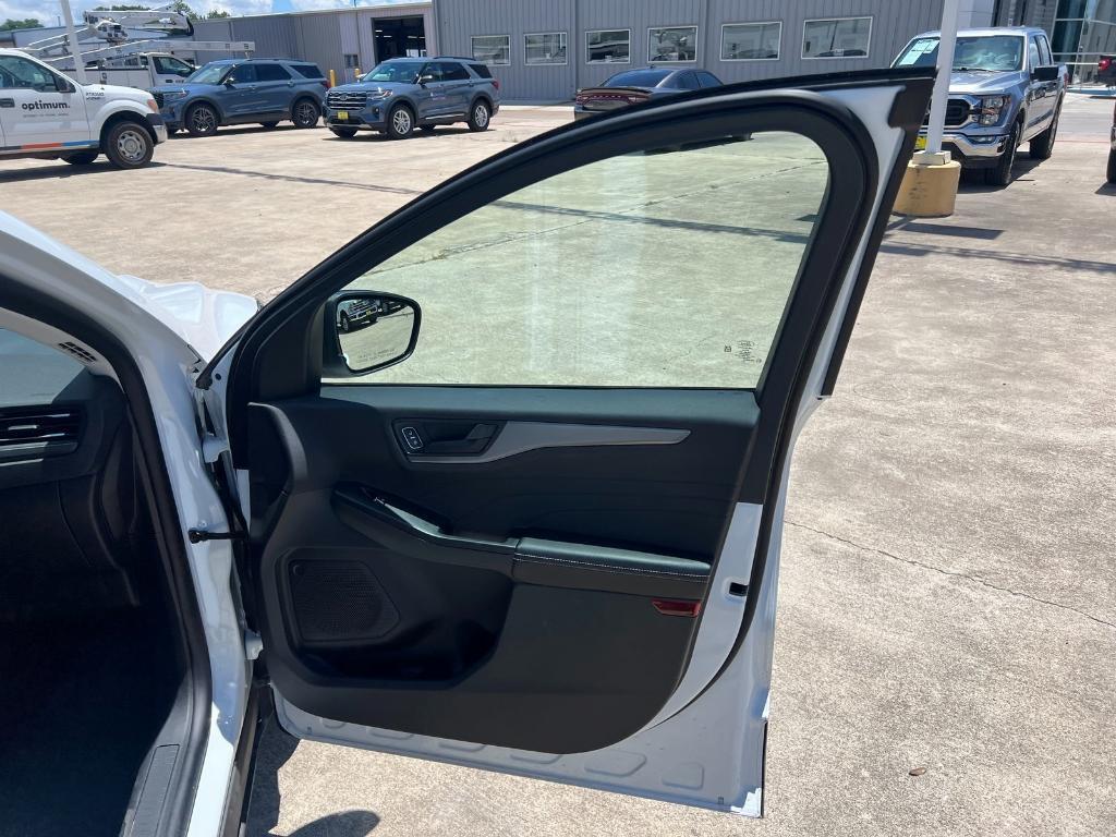 new 2025 Ford Escape car, priced at $24,980