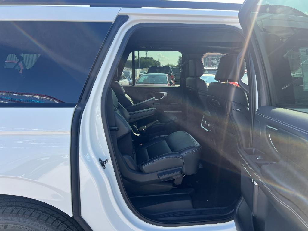 new 2025 Ford Expedition Max car, priced at $83,965