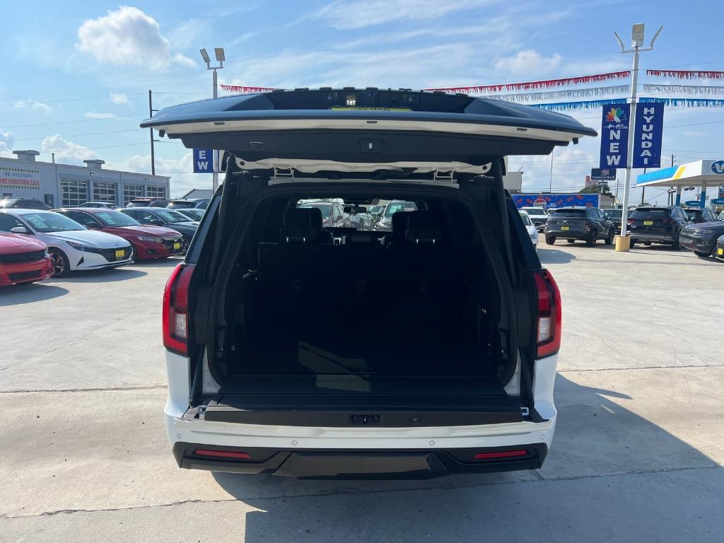 new 2025 Ford Expedition Max car, priced at $83,965