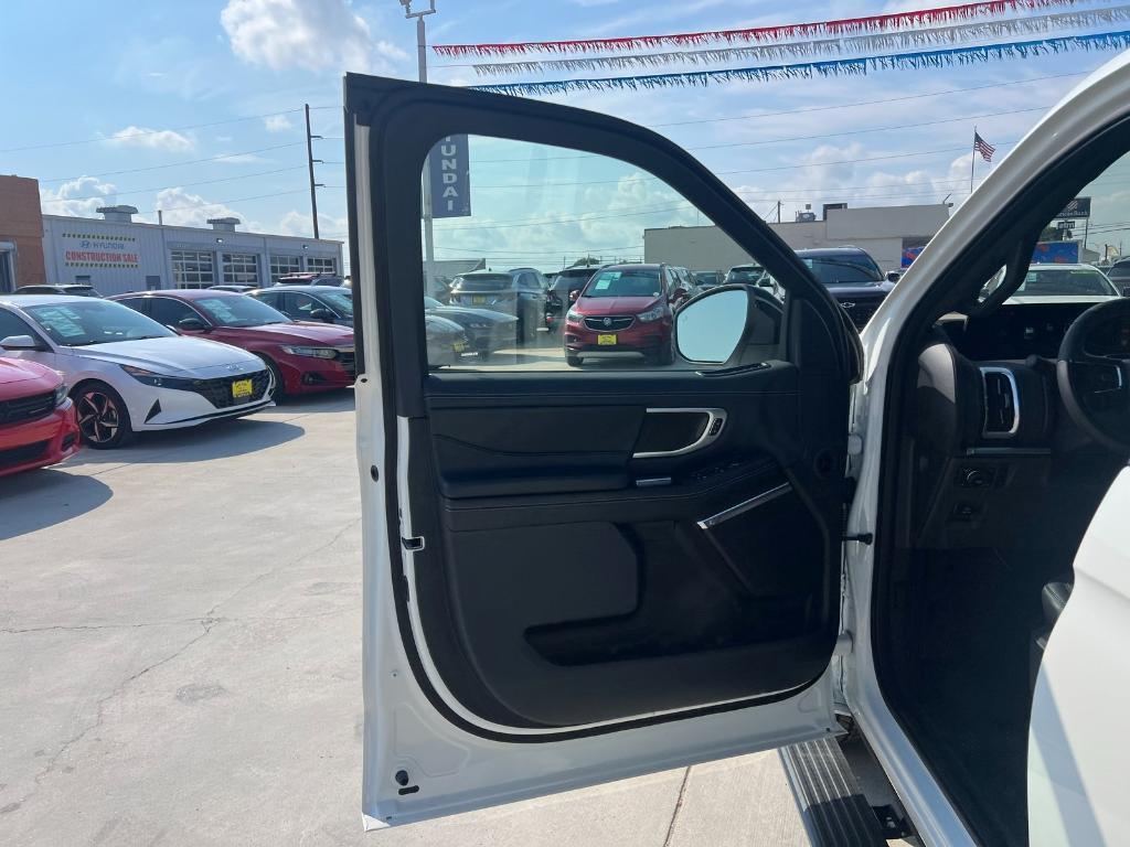 new 2025 Ford Expedition Max car, priced at $83,965