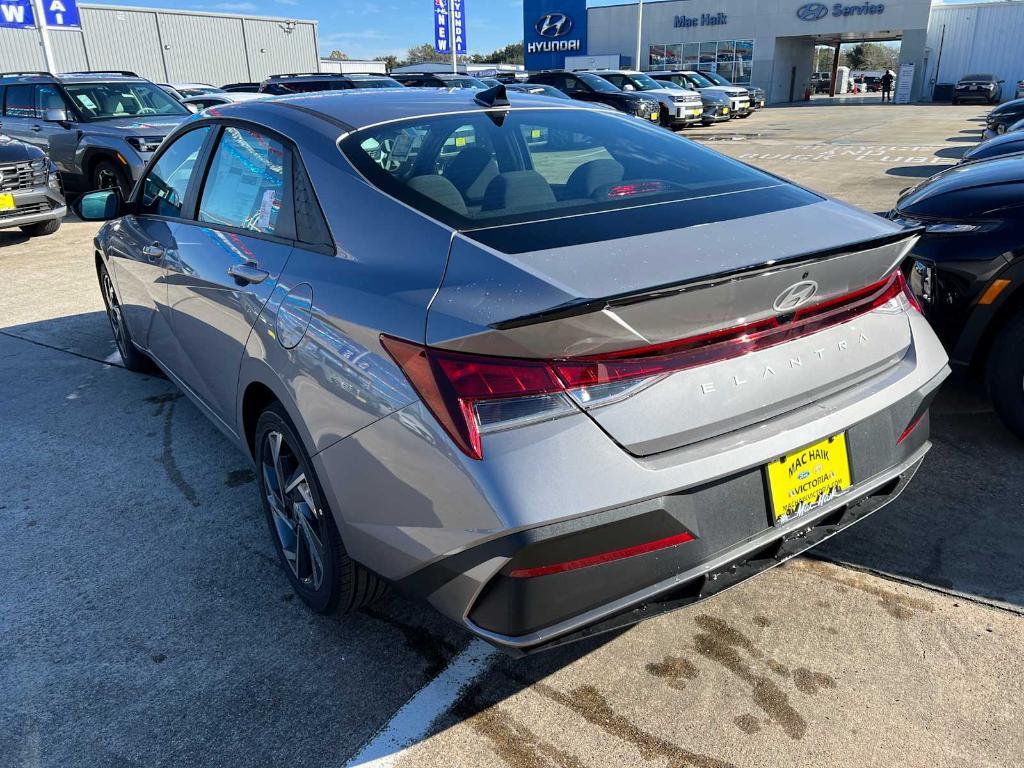 new 2025 Hyundai Elantra car, priced at $24,665