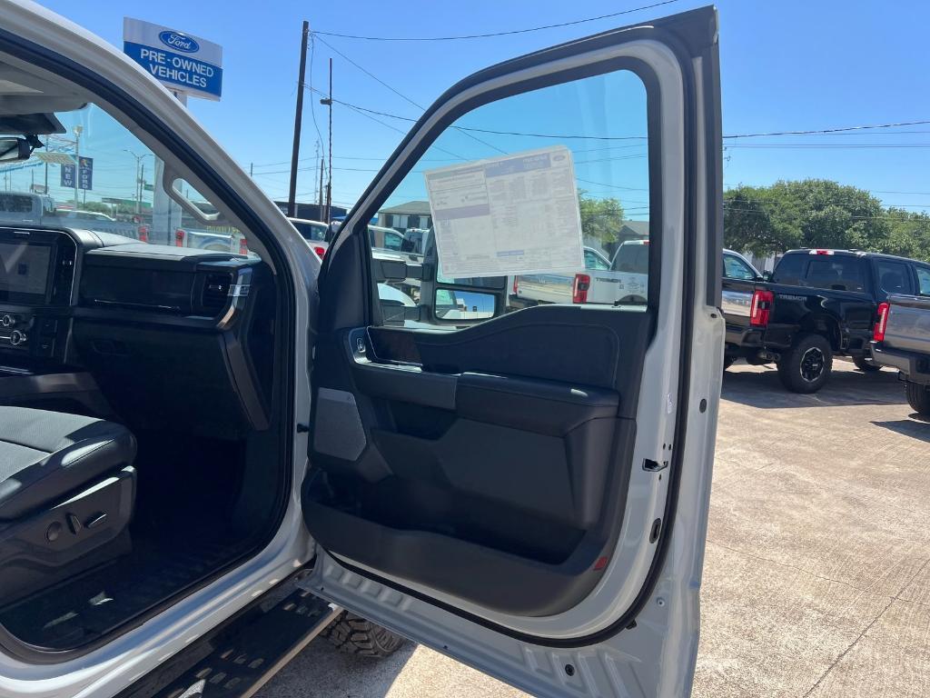 new 2025 Ford F-250 car, priced at $91,600