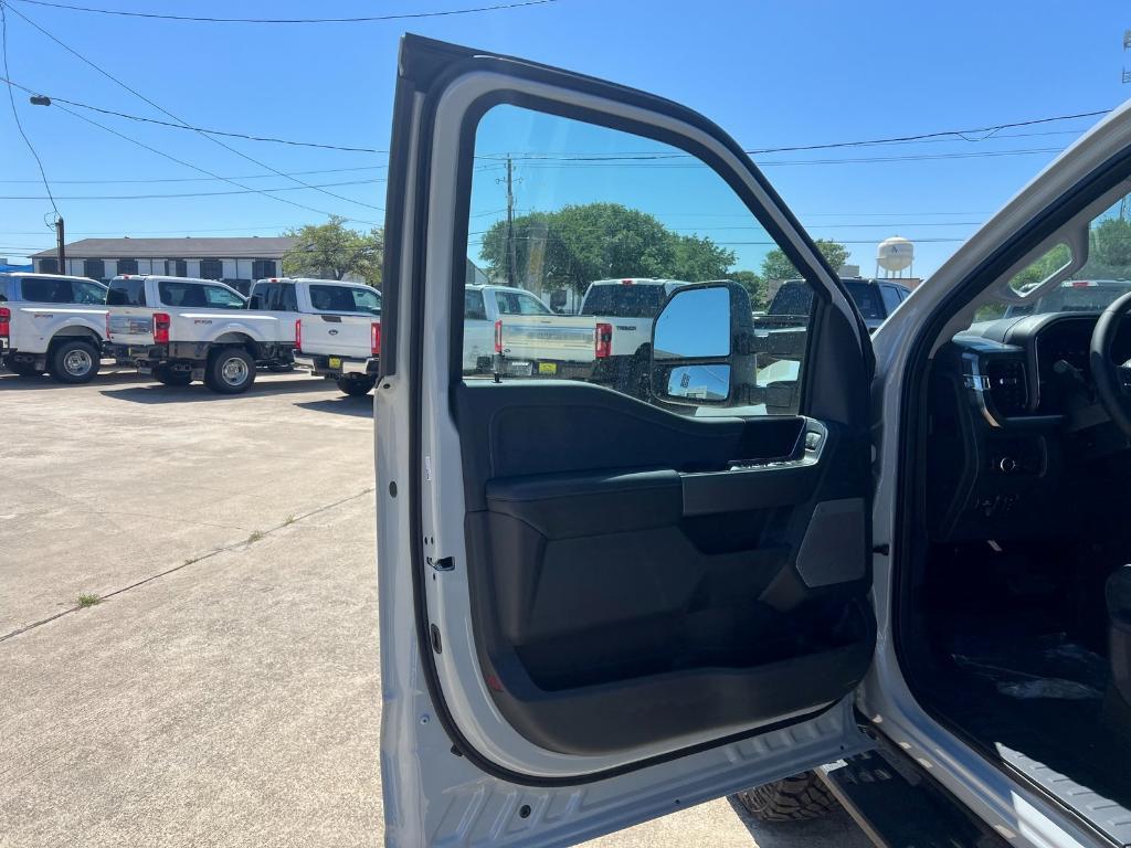 new 2025 Ford F-250 car, priced at $91,600