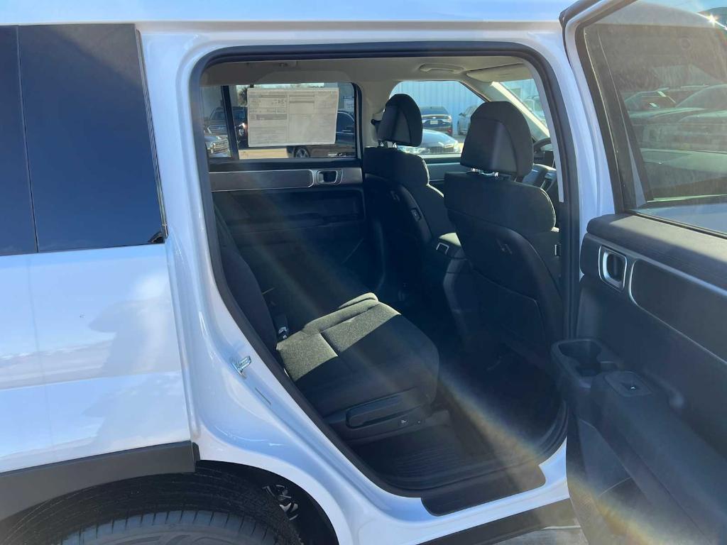 new 2025 Hyundai Santa Fe car, priced at $33,615