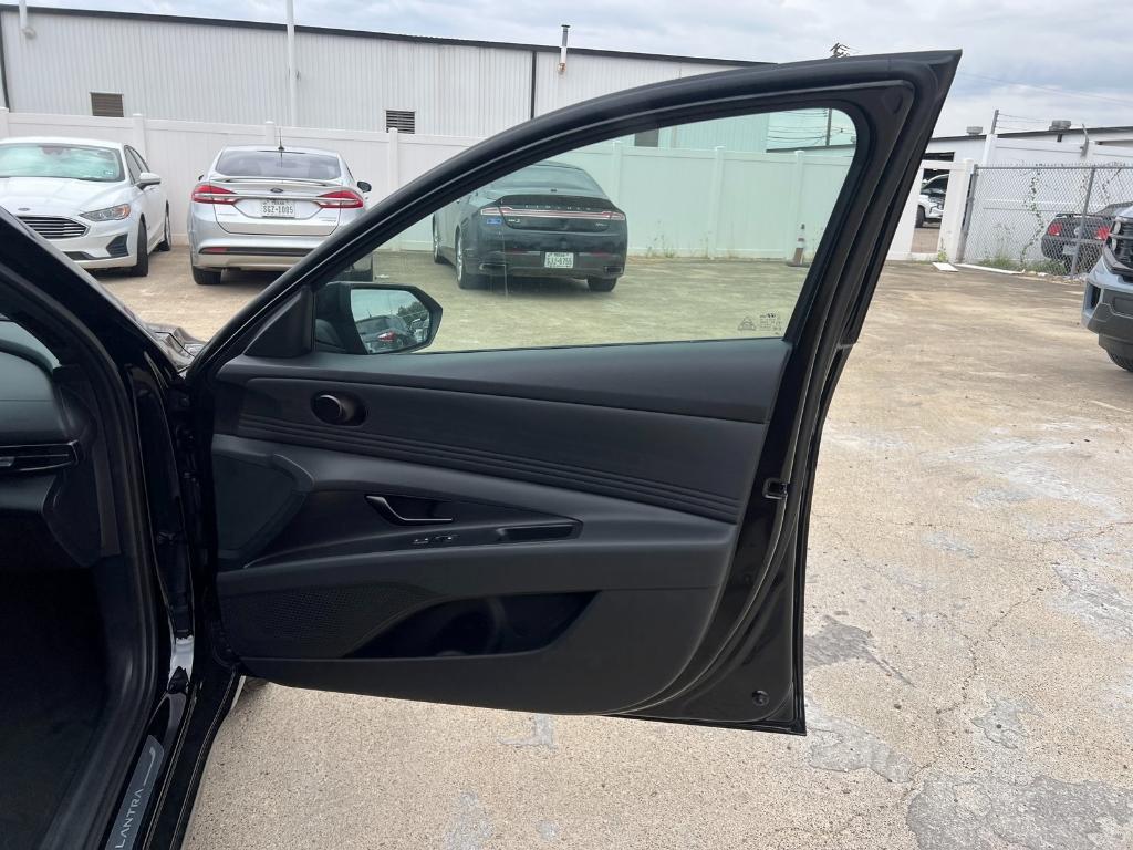 new 2025 Hyundai Elantra car, priced at $24,712