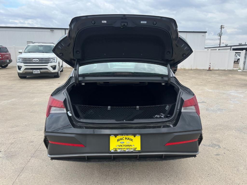 new 2025 Hyundai Elantra car, priced at $24,712