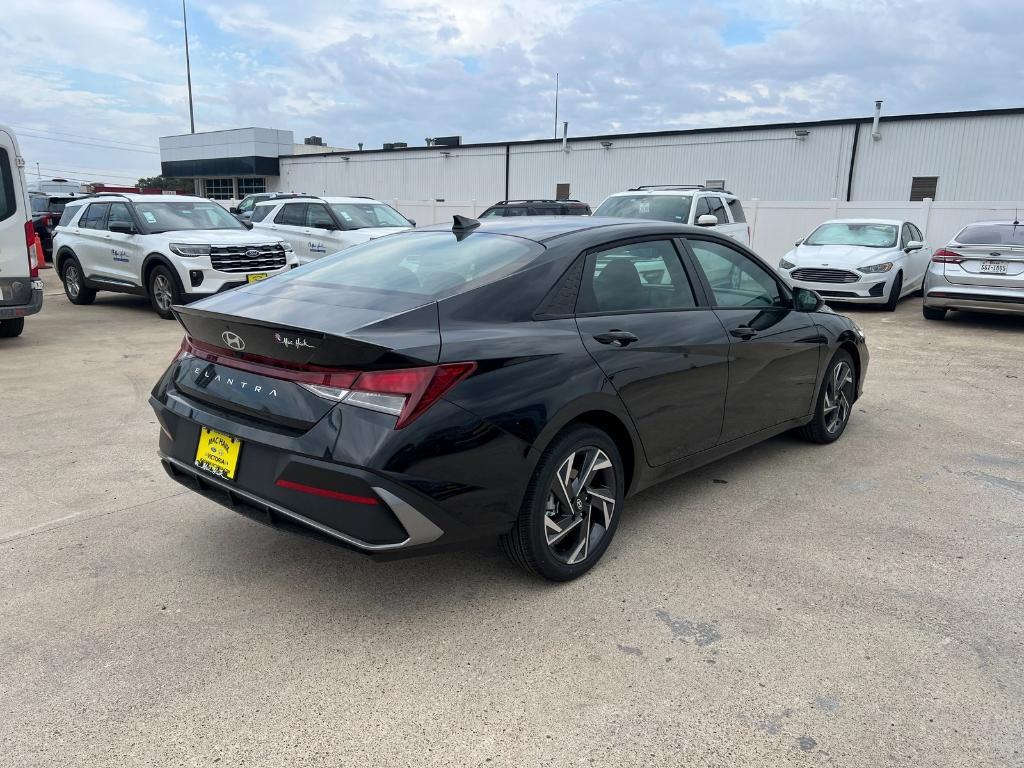 new 2025 Hyundai Elantra car, priced at $24,712