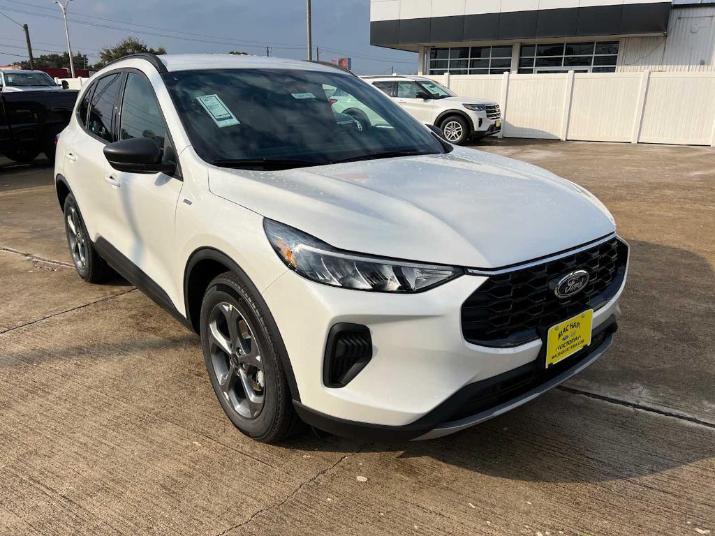 new 2025 Ford Escape car, priced at $30,470