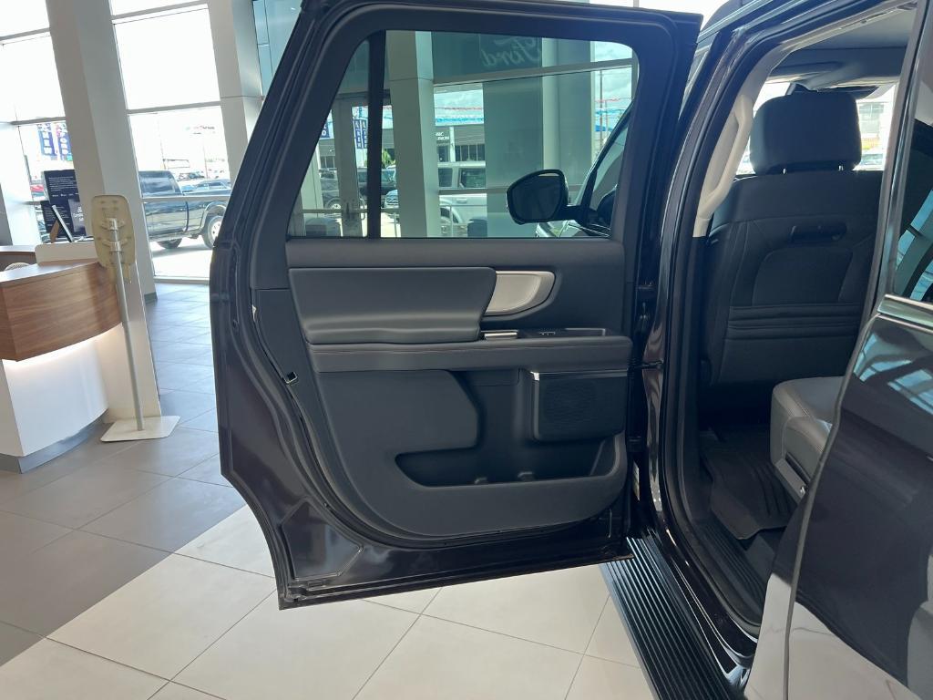 new 2025 Ford Expedition Max car, priced at $71,905