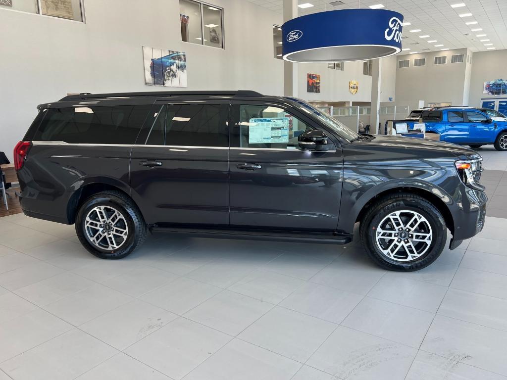 new 2025 Ford Expedition Max car, priced at $71,905