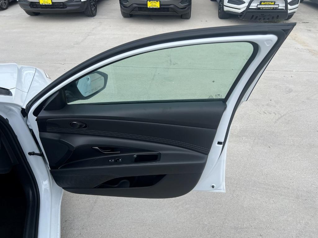 new 2025 Hyundai Elantra car, priced at $24,660