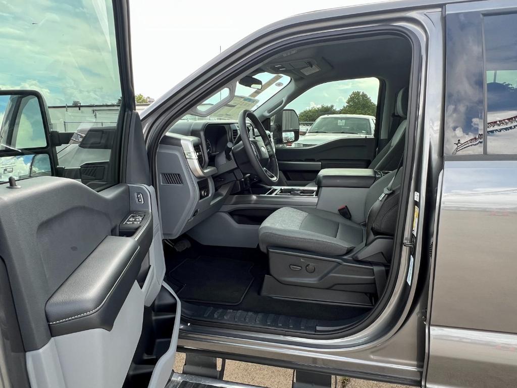 new 2025 Ford F-350 car, priced at $70,035