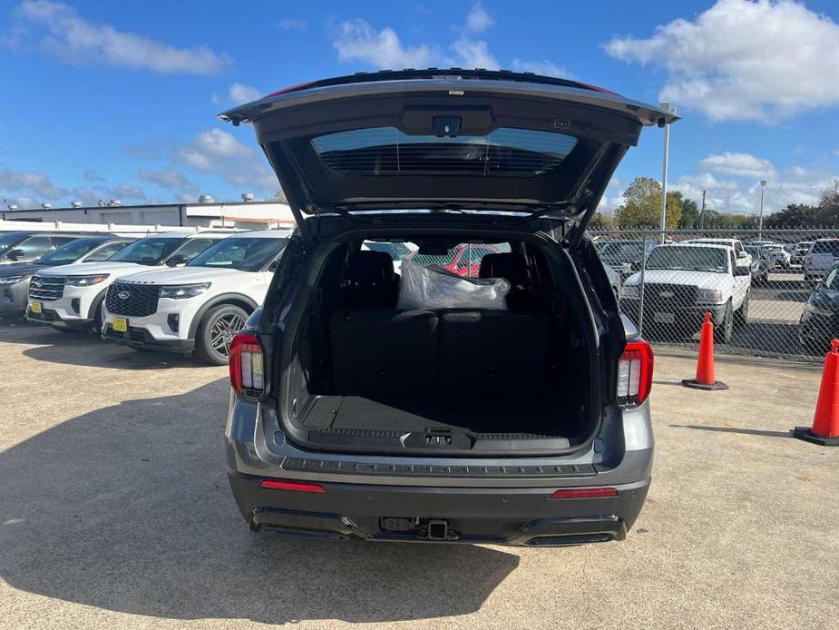 new 2025 Ford Explorer car, priced at $48,700