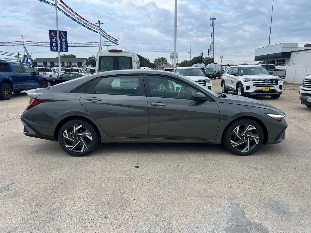 new 2025 Hyundai Elantra car, priced at $24,712