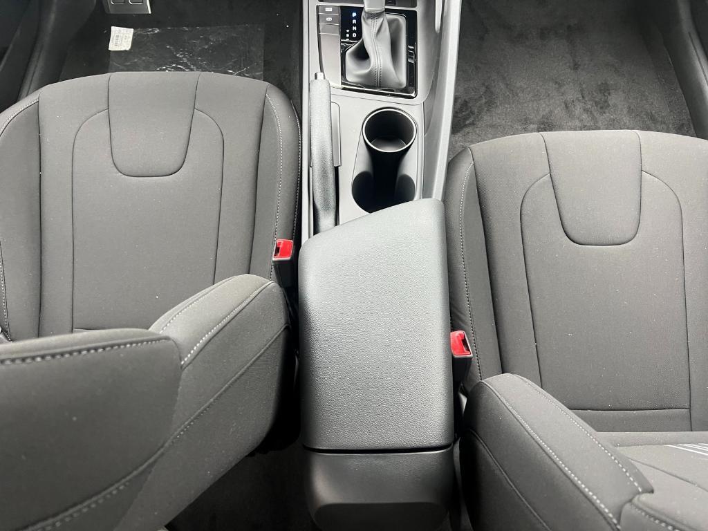 new 2025 Hyundai Elantra car, priced at $24,712