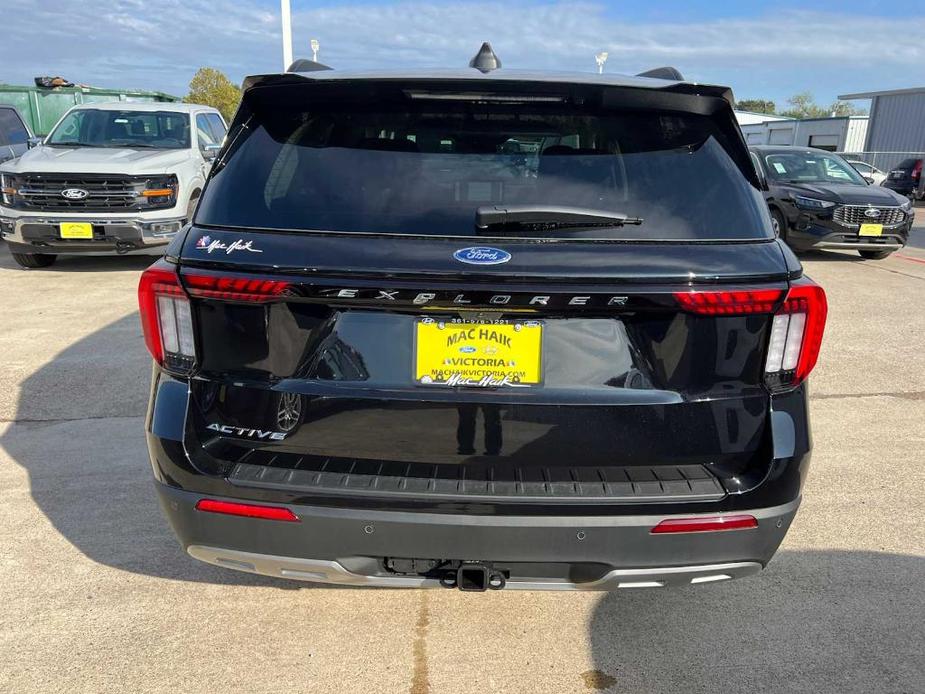 new 2025 Ford Explorer car, priced at $40,870