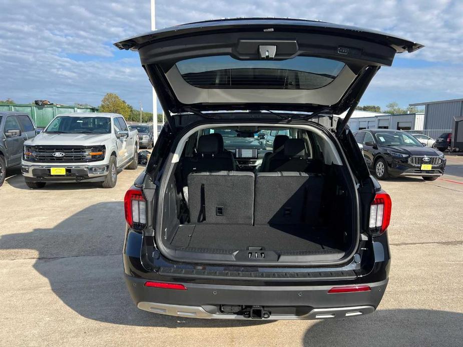 new 2025 Ford Explorer car, priced at $40,870