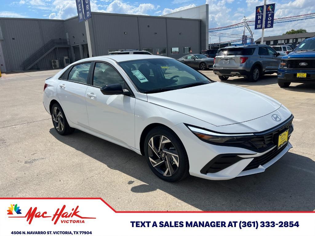 new 2025 Hyundai Elantra car, priced at $25,660