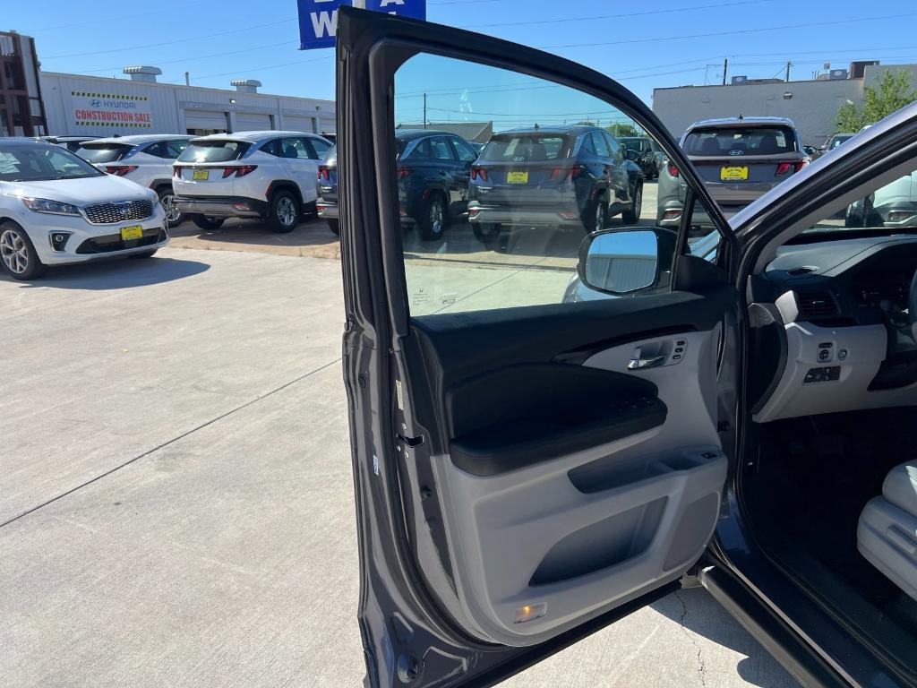 used 2016 Honda Pilot car, priced at $18,804