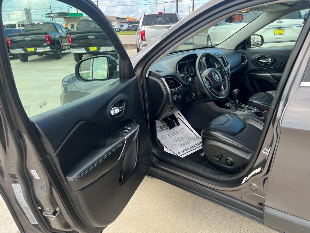 used 2019 Jeep Cherokee car, priced at $18,868