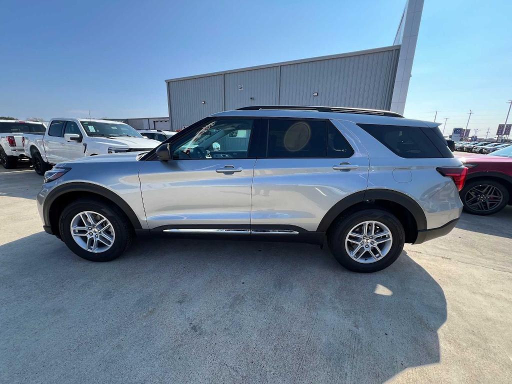 new 2025 Ford Explorer car, priced at $40,210