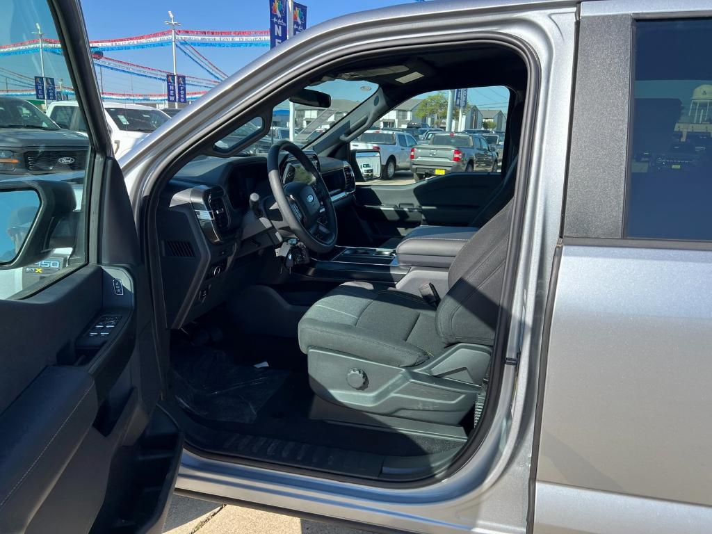 new 2025 Ford F-150 car, priced at $46,880
