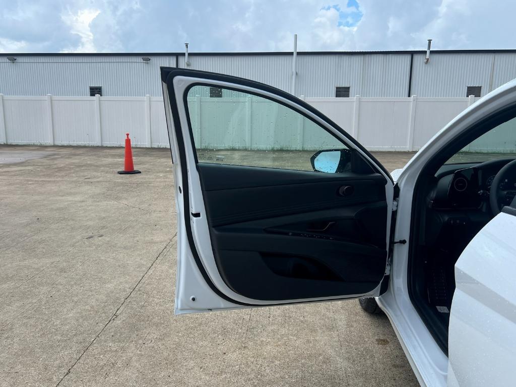 new 2025 Hyundai ELANTRA HEV car, priced at $28,925