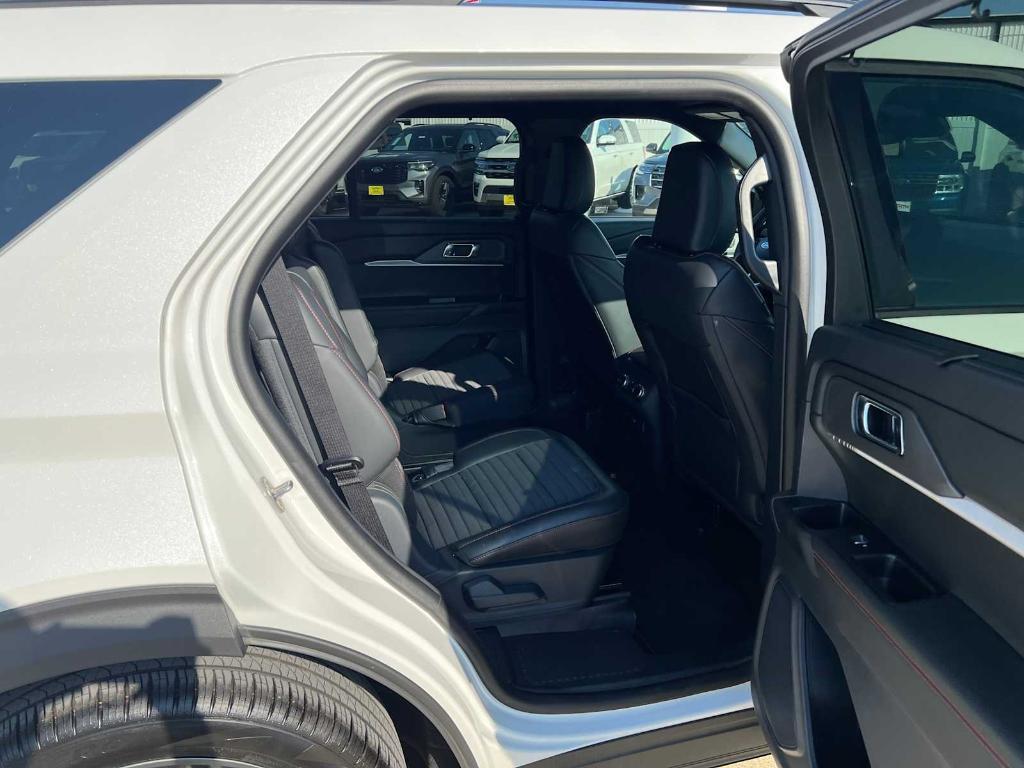 new 2025 Ford Explorer car, priced at $47,640