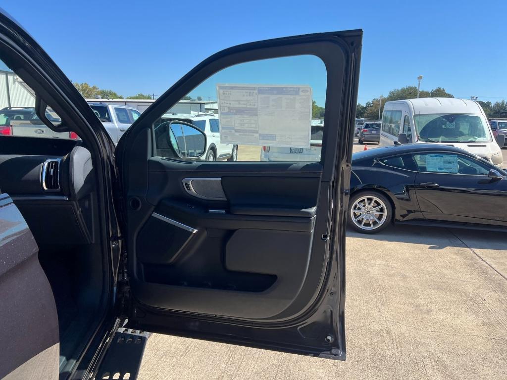 new 2025 Ford Expedition car, priced at $80,440