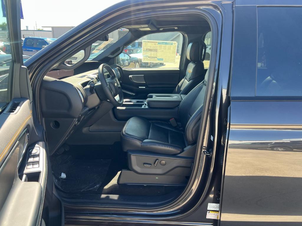 new 2025 Ford Expedition car, priced at $80,440