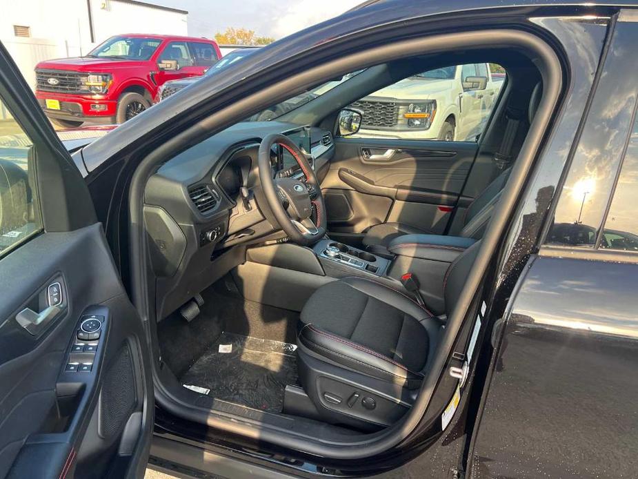 new 2025 Ford Escape car, priced at $31,320