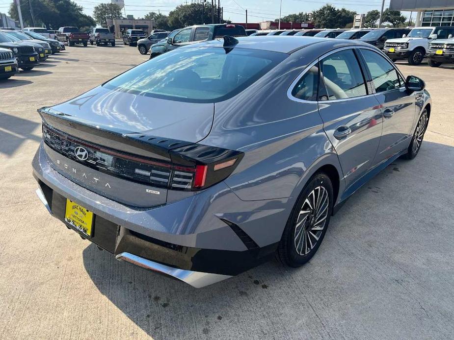 new 2025 Hyundai Sonata Hybrid car, priced at $32,795