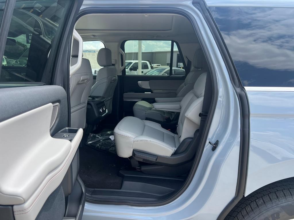new 2025 Ford Expedition Max car, priced at $72,725