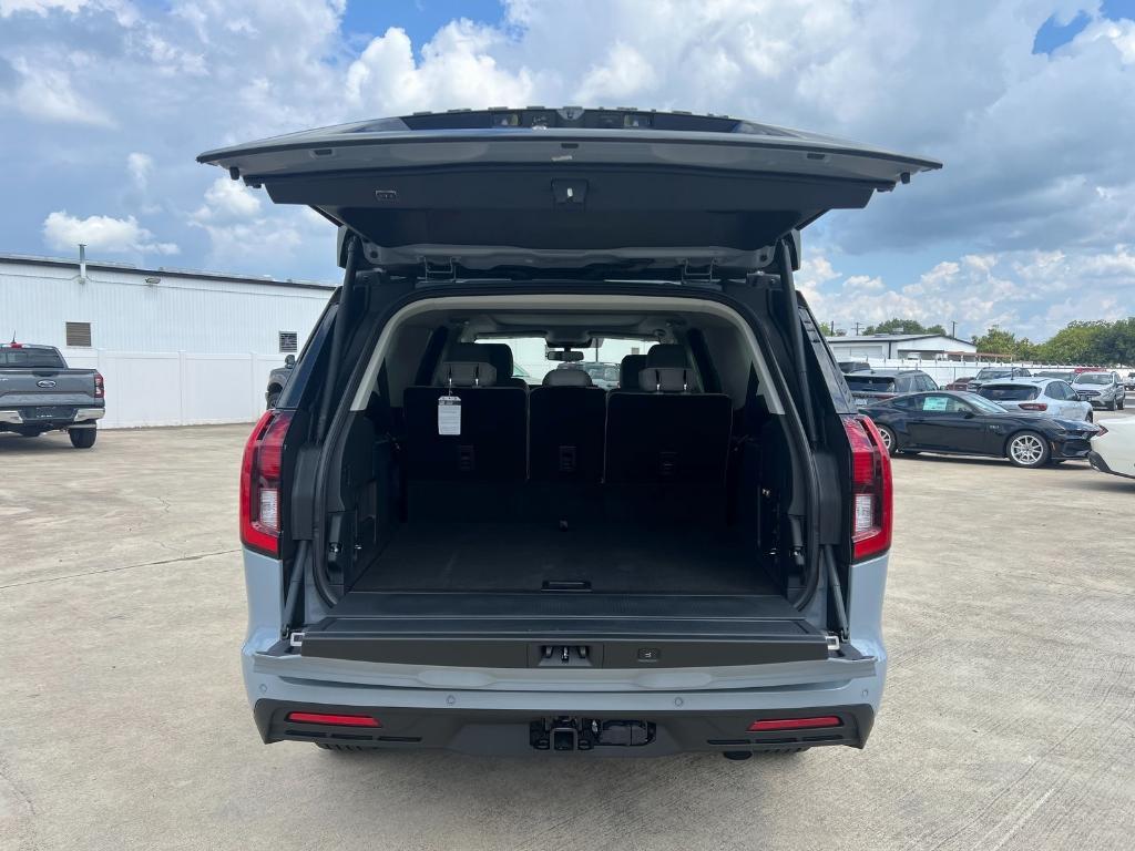 new 2025 Ford Expedition Max car, priced at $72,725