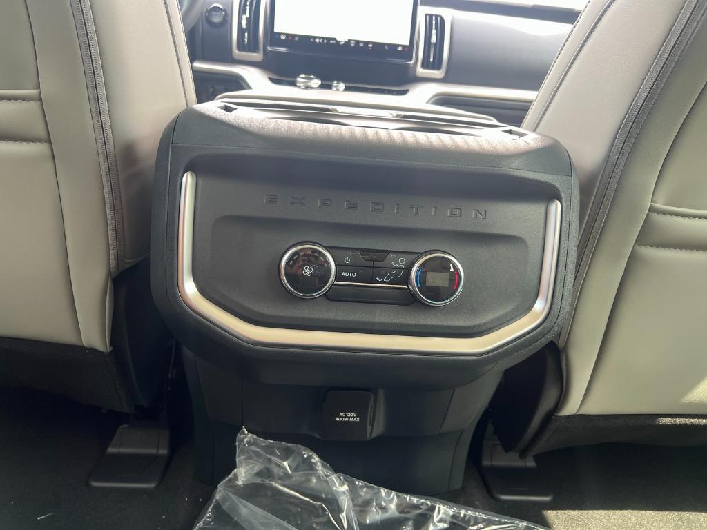 new 2025 Ford Expedition Max car, priced at $72,725