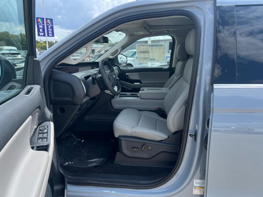 new 2025 Ford Expedition Max car, priced at $72,725