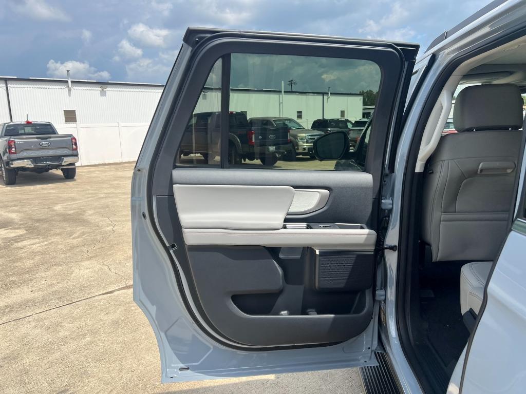 new 2025 Ford Expedition Max car, priced at $72,725