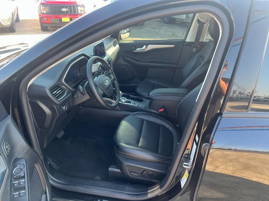 used 2022 Ford Escape car, priced at $21,081