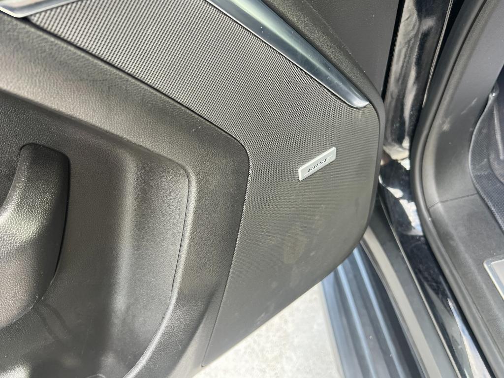 used 2022 GMC Yukon XL car, priced at $49,099