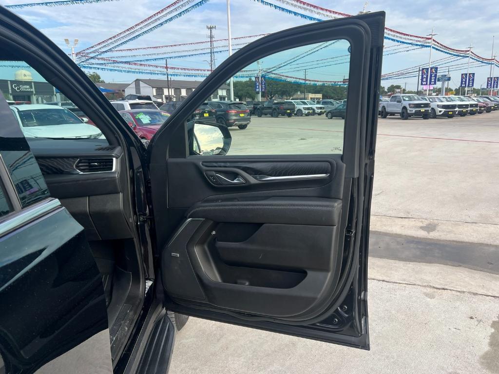 used 2022 GMC Yukon XL car, priced at $49,099