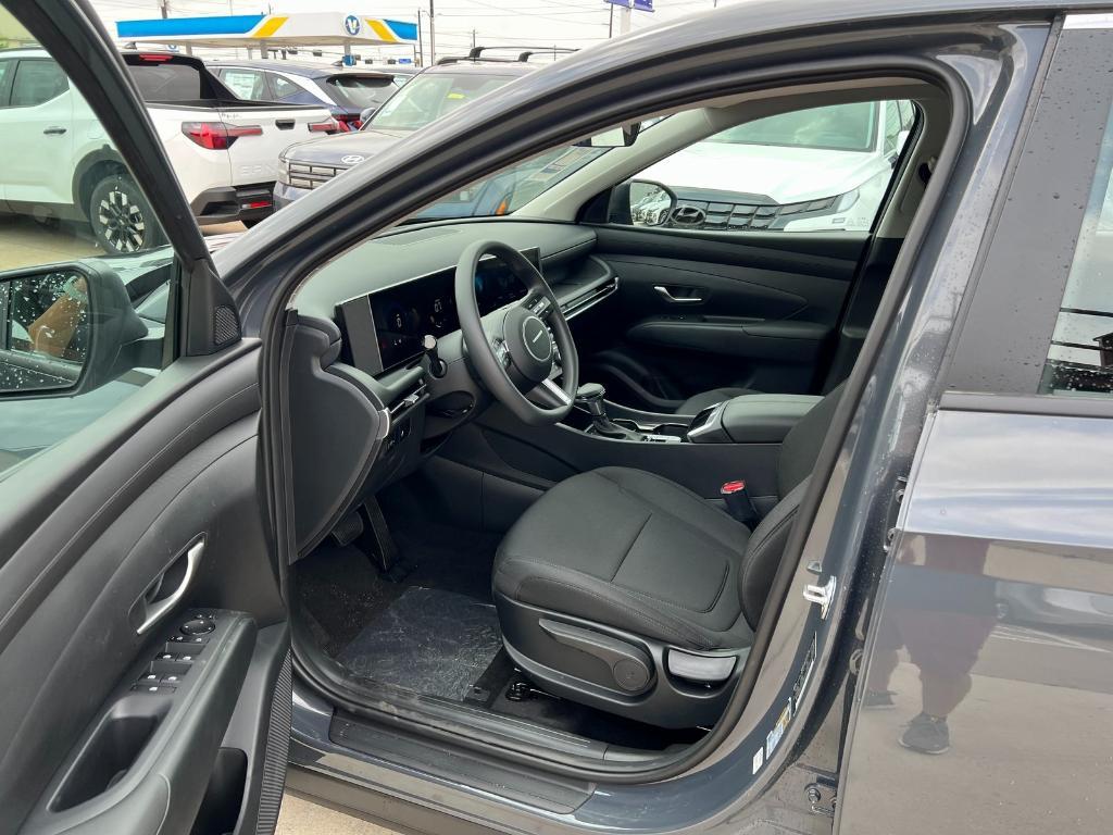 new 2025 Hyundai Tucson car, priced at $28,496
