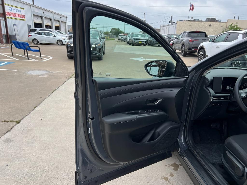 new 2025 Hyundai Tucson car, priced at $28,496