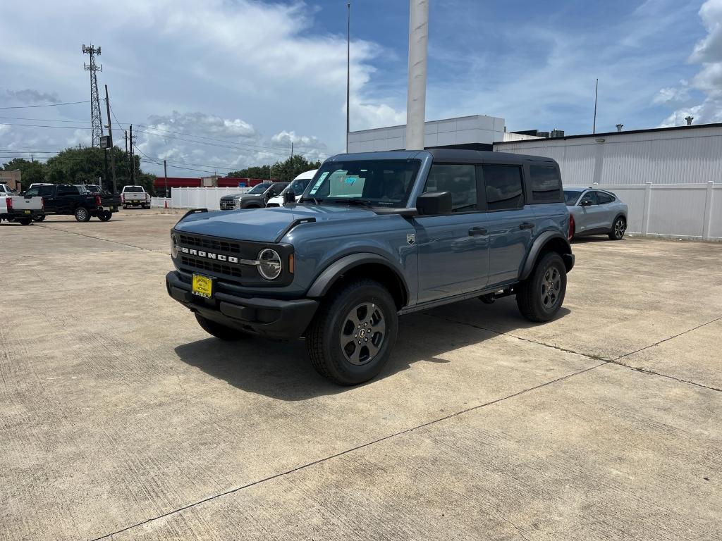 new 2025 Ford Bronco car, priced at $41,950