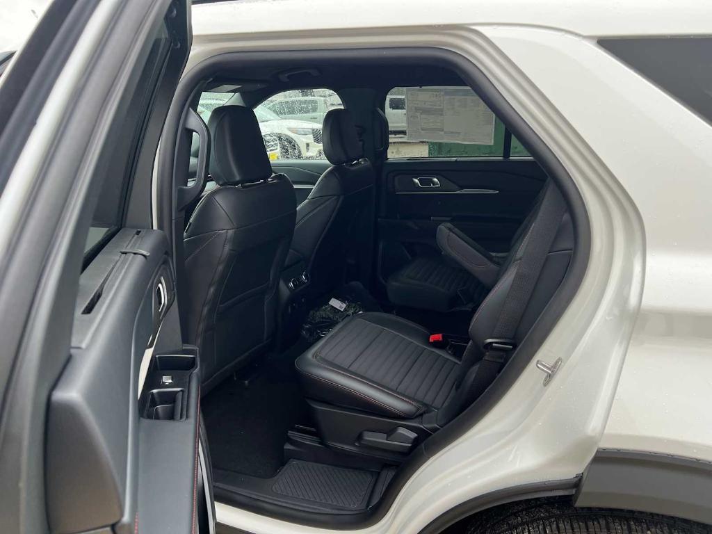 new 2025 Ford Explorer car, priced at $47,940